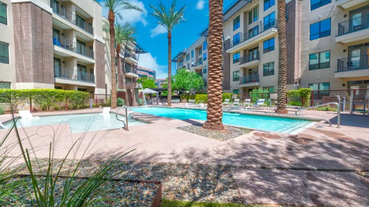 South Scottsdale Apartment | Kick Back & Relax In This Modern Rustic 2 Bedroom!