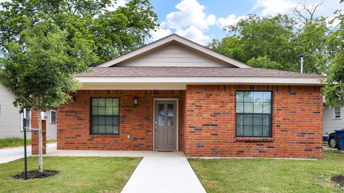 Eastside Promise Neighborhood House | Kicks - A Birdy Vacation Rental