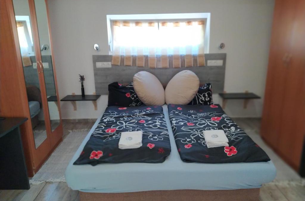 Balatonboglar Apartment | Kiera villa