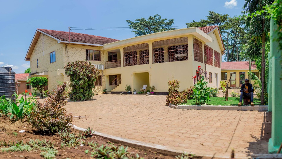 Moshi Hotel | Kilimanjaro Summit Lodge