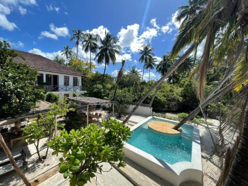 Bwejuu House | KIMA Serviced Beach House & Suites