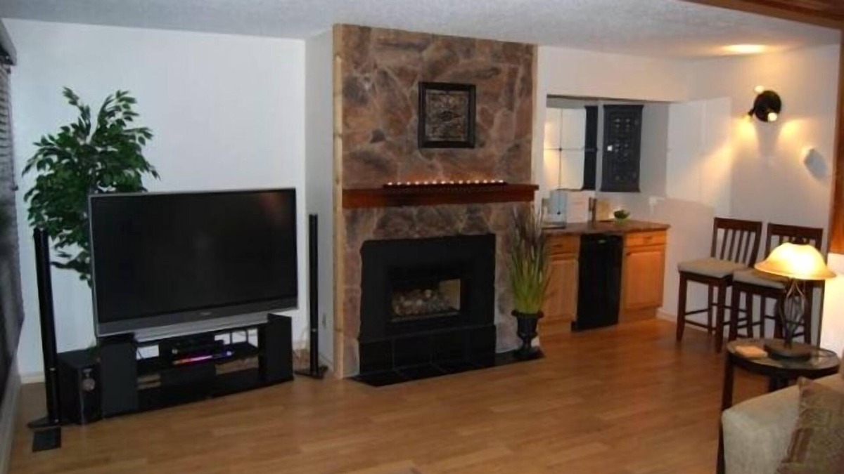 Blarchmont Condo | Kimberley Ski Hill Condo - Your Perfect Getaway - Skiing and Golf