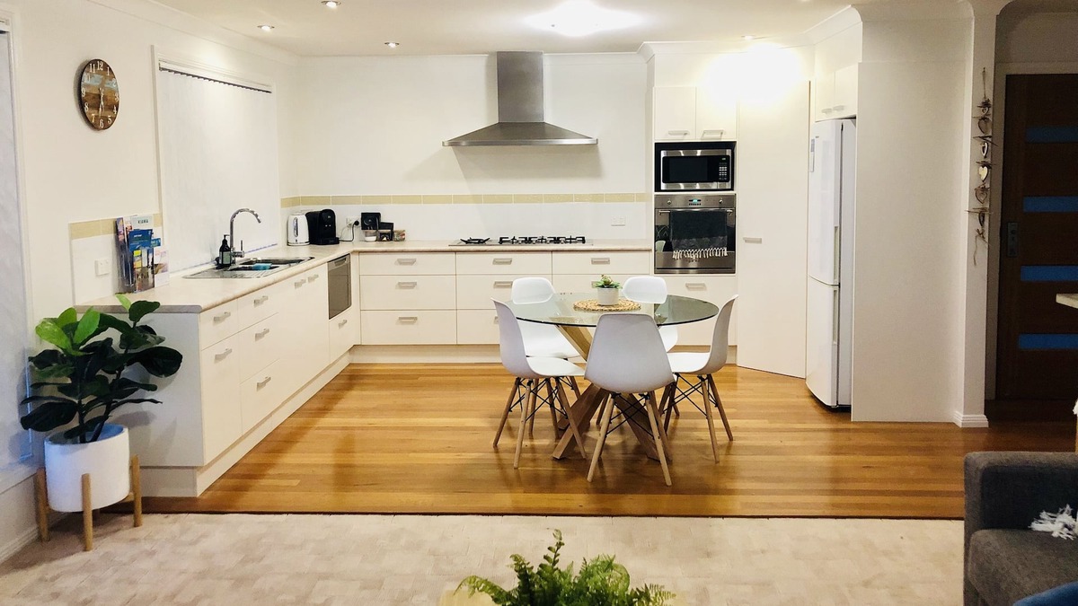 Kiama Heights Apartment | kims@kiama is a fully self contained 3 bedroom unit located in Kiama Heights.