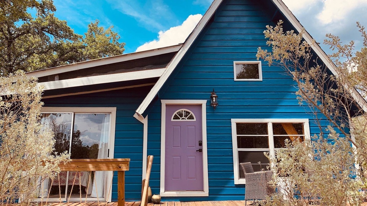 San Marcos Cottage | Kind Of Blue - A Hill Country Cottage