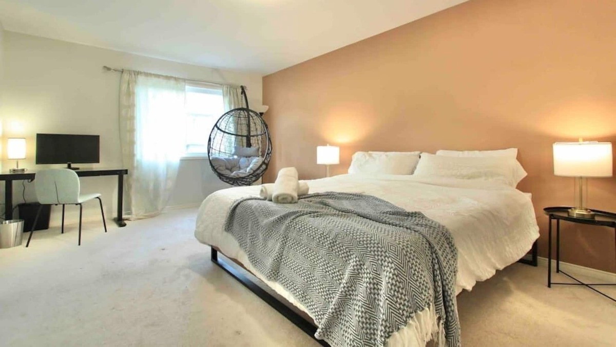 Ajax House | King Bd Gym Lakeridge Ajax Casino Pickering Hwy