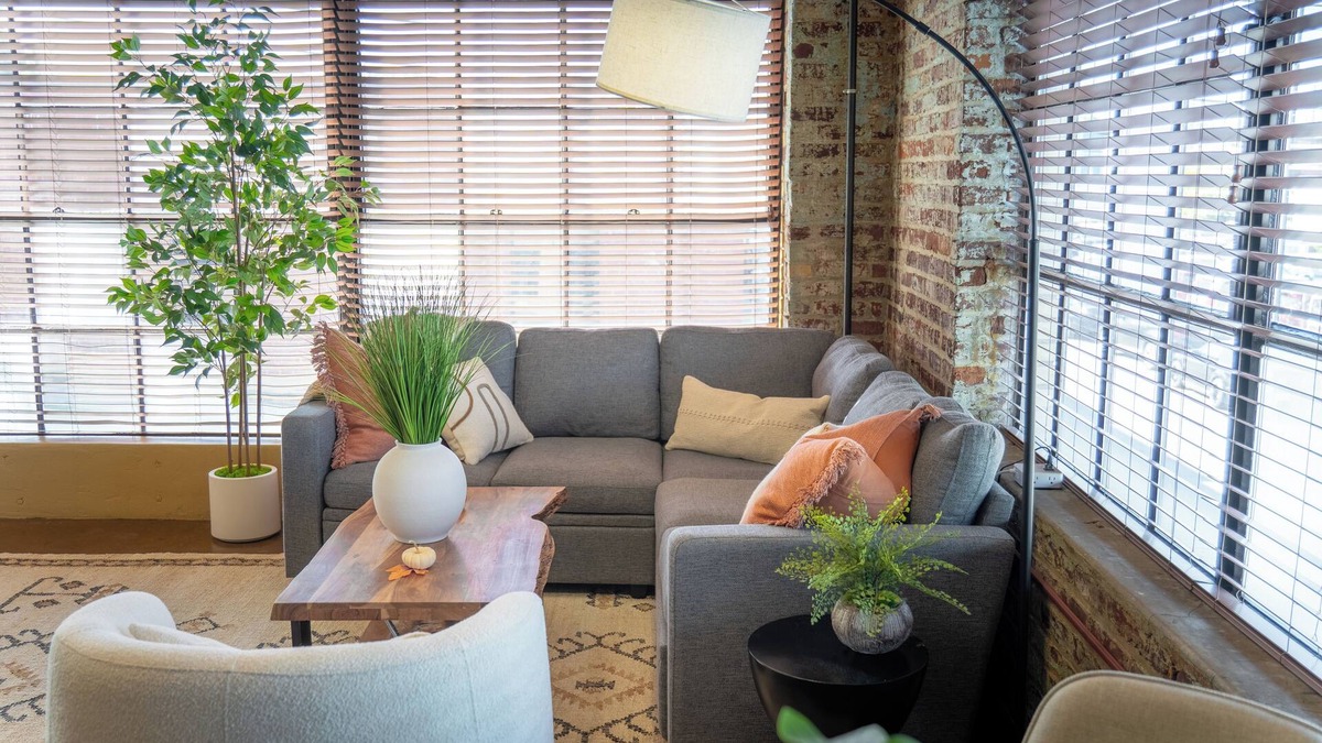 Roanoke Apartment | King Bed, Free Garage Parking - Brick Loft in Downtown Roanoke