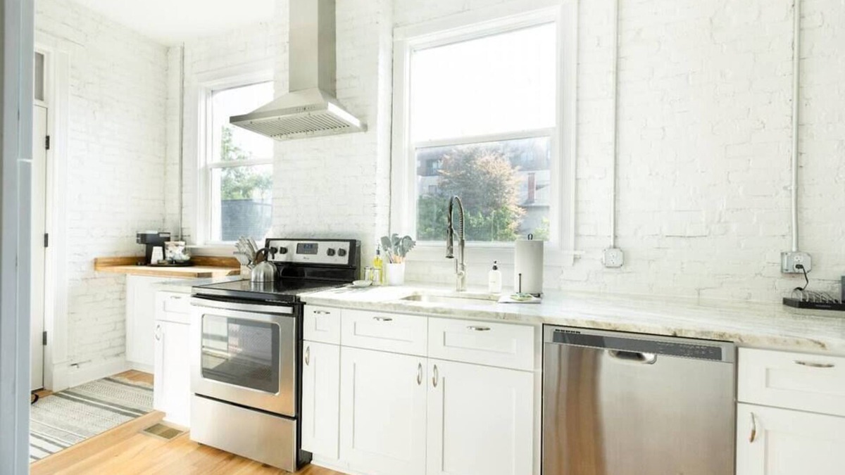 Short North Apartment | King Bed | FREE Parking