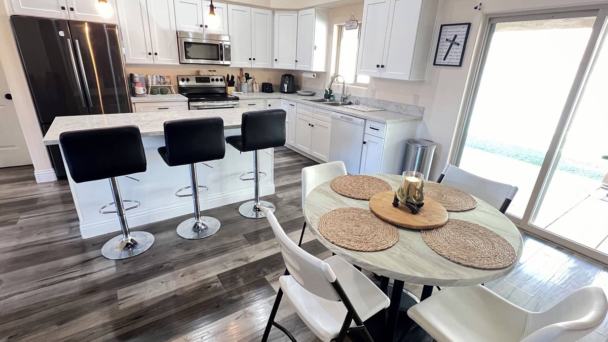 Fortuna Foothills House | King bed - hot tube, 2 queens, sofa sleeper. Home away from home.