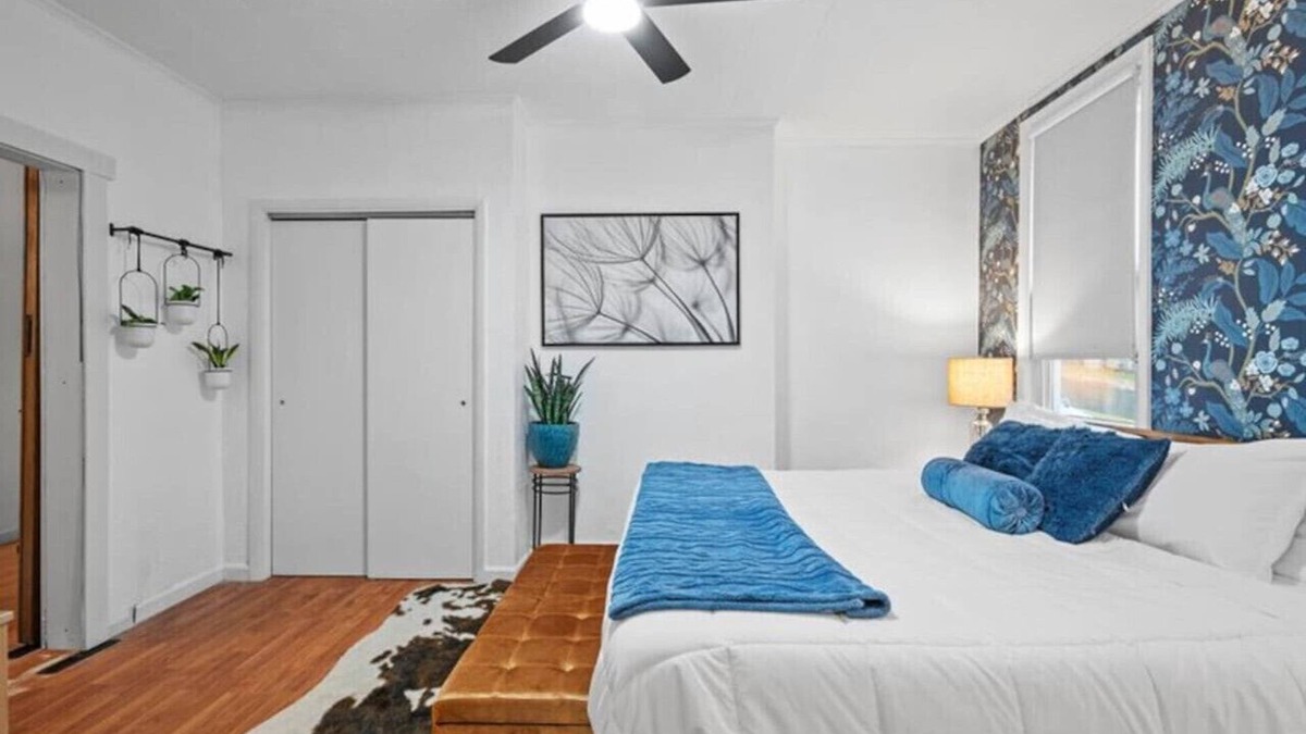 Lawrenceville Apartment | King Bed, Pet Friendly, Retro-Inspired!