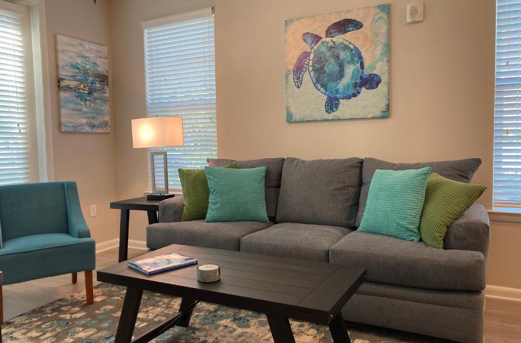North Charleston Apartment | King Bed pool Trendy Nbhd Sea Turtle