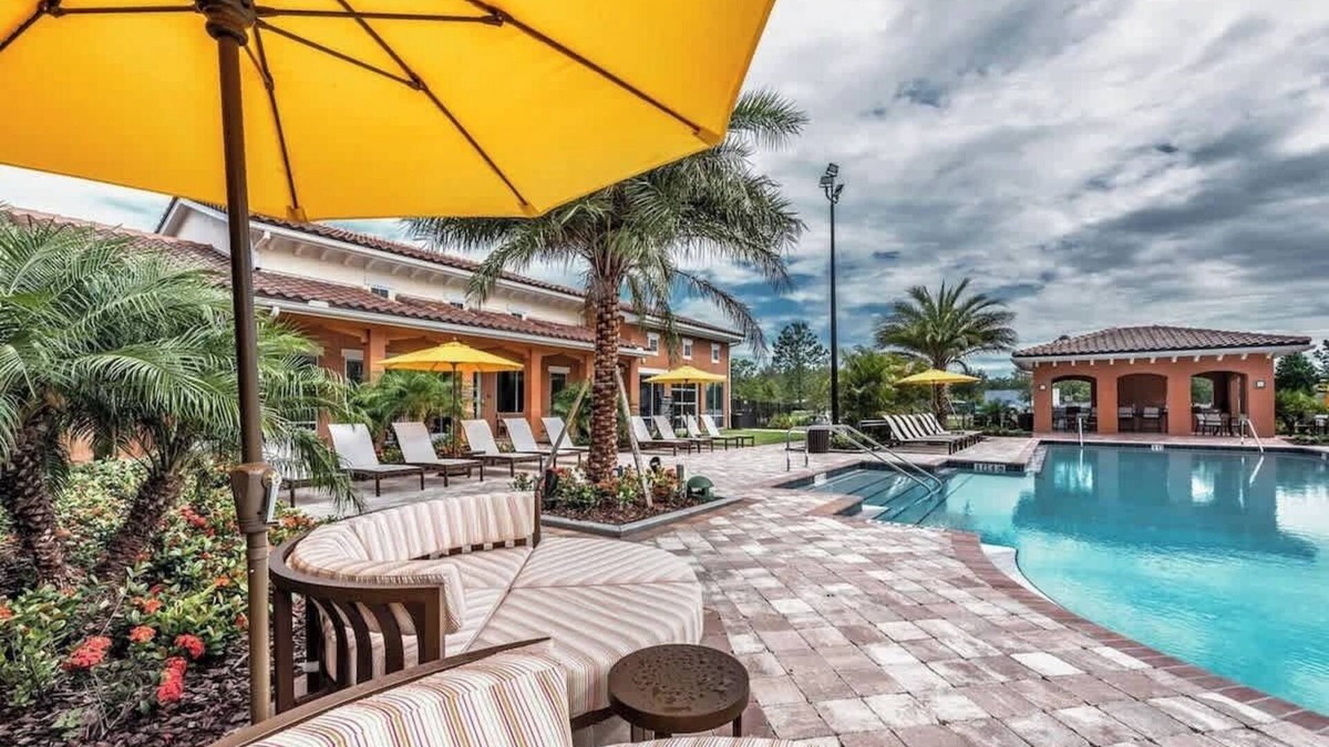 Kissimmee Apartment | King Bed Retreat, Pets Welcome, 15 Min to Parks