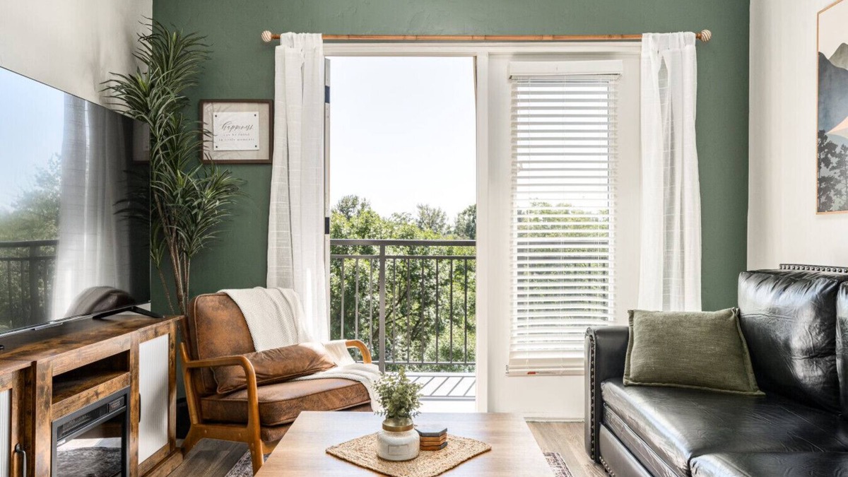 Boise Apartment | King Beds, Pool, Coffee Bar, Balcony