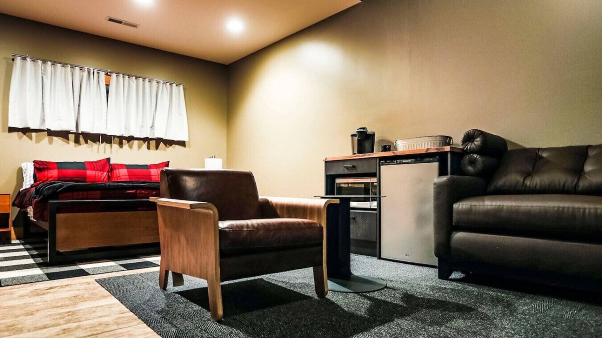 Maple Hill Hotel | King Cabin Room Kansa