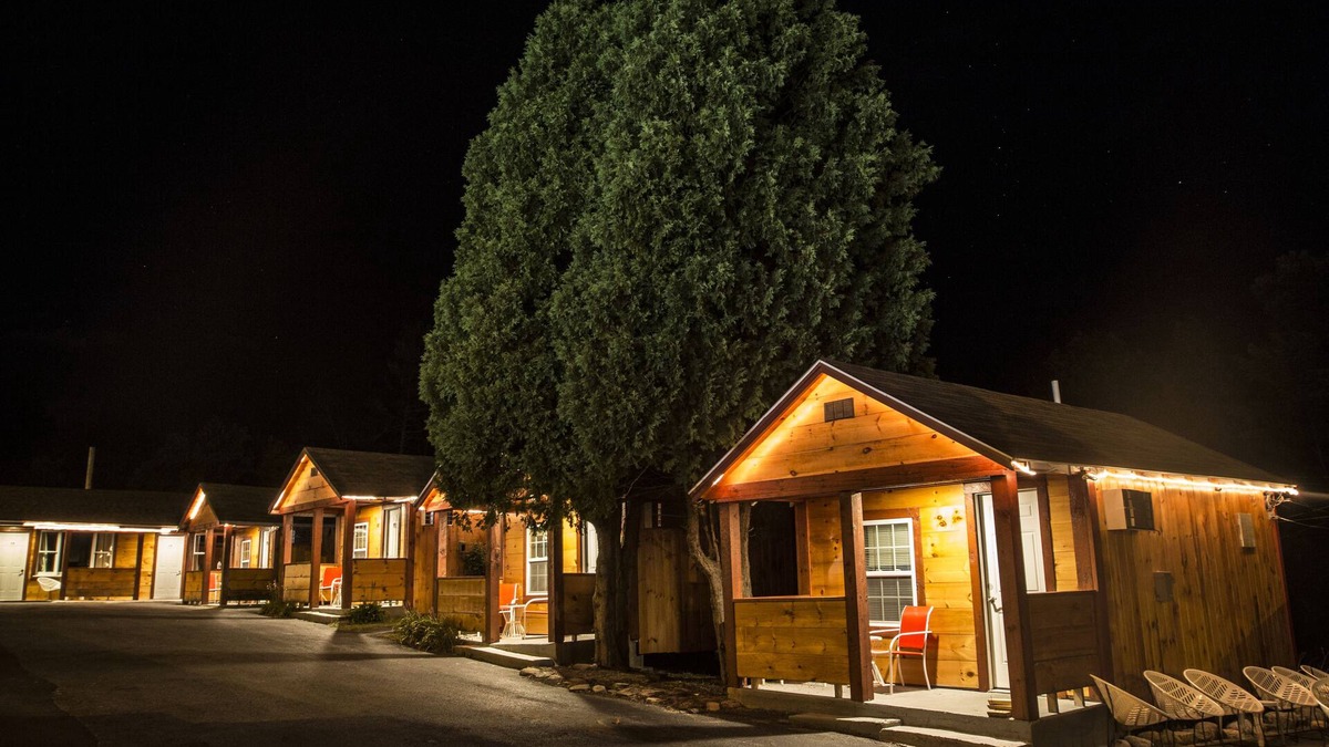 Lake George Hotel | King Hendrick Motel