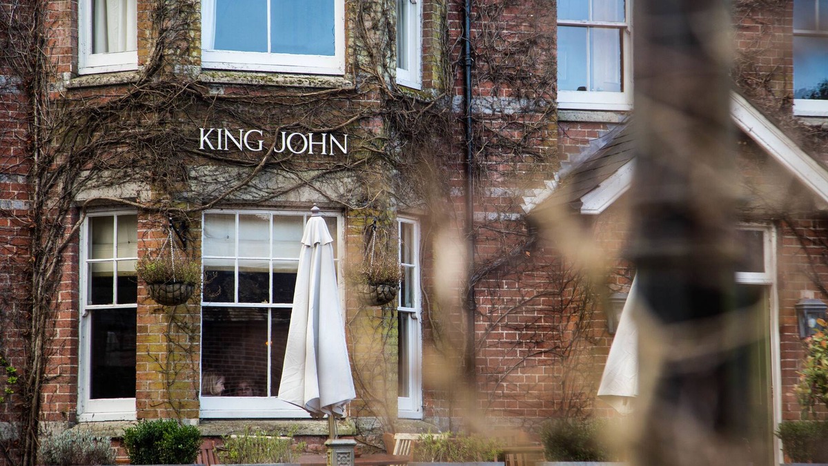 Tollard Royal Hotel | King John Inn