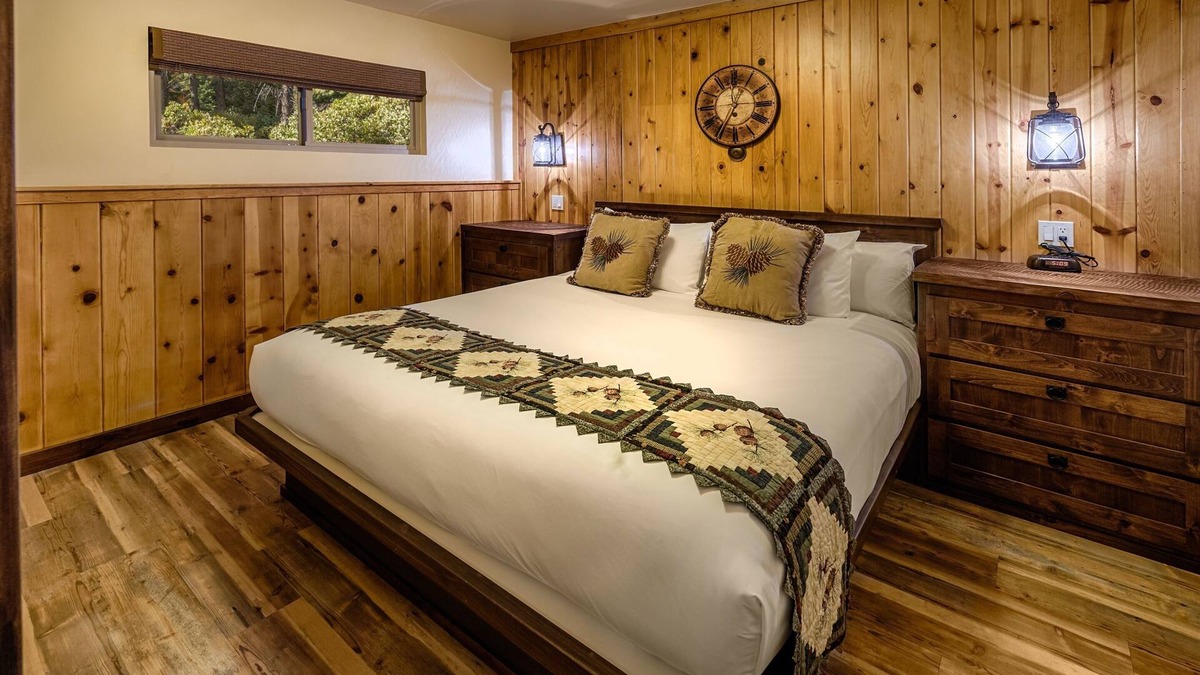 Tahoe Vista Apartment | King One Bedroom Suite