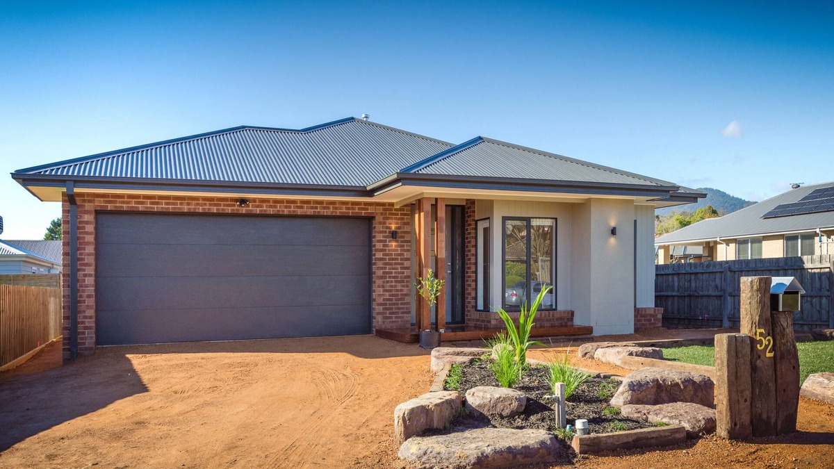 Healesville House | King Parrott Healesville