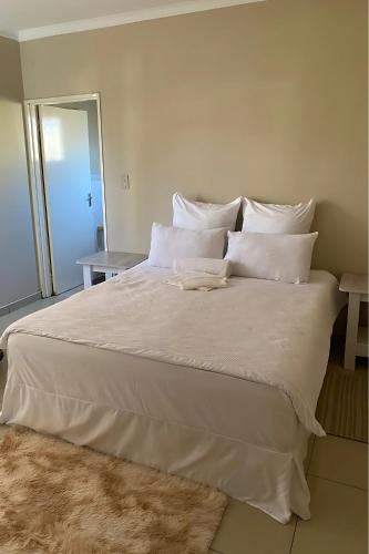 Windhoek House | King Room, En-Suite, Near City Centre Windhoek