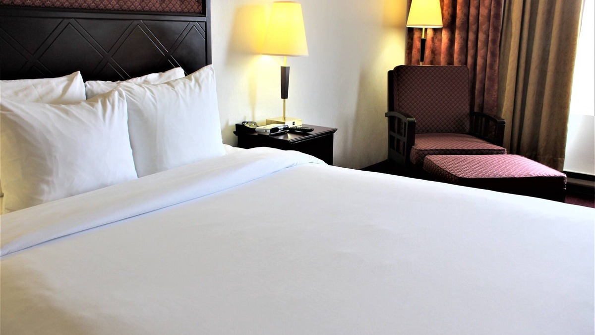 Latin Quarter Hotel | King Room in Hotel Downtown
