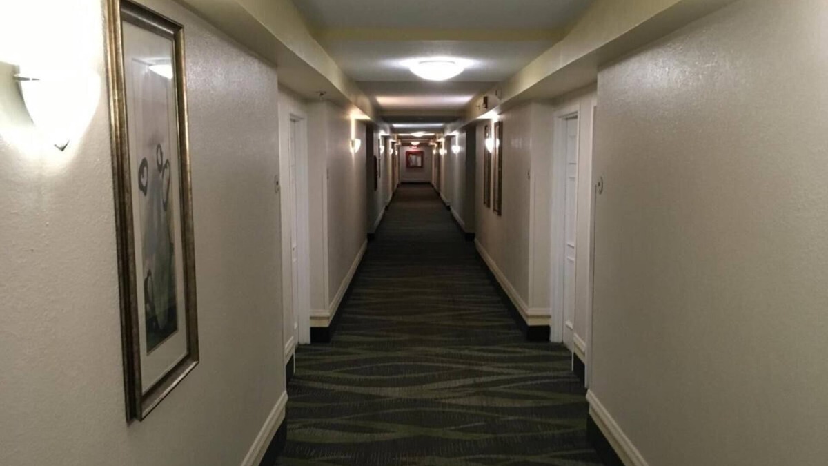 Fairview Shores Apartment | King Room Near West Marine ORL