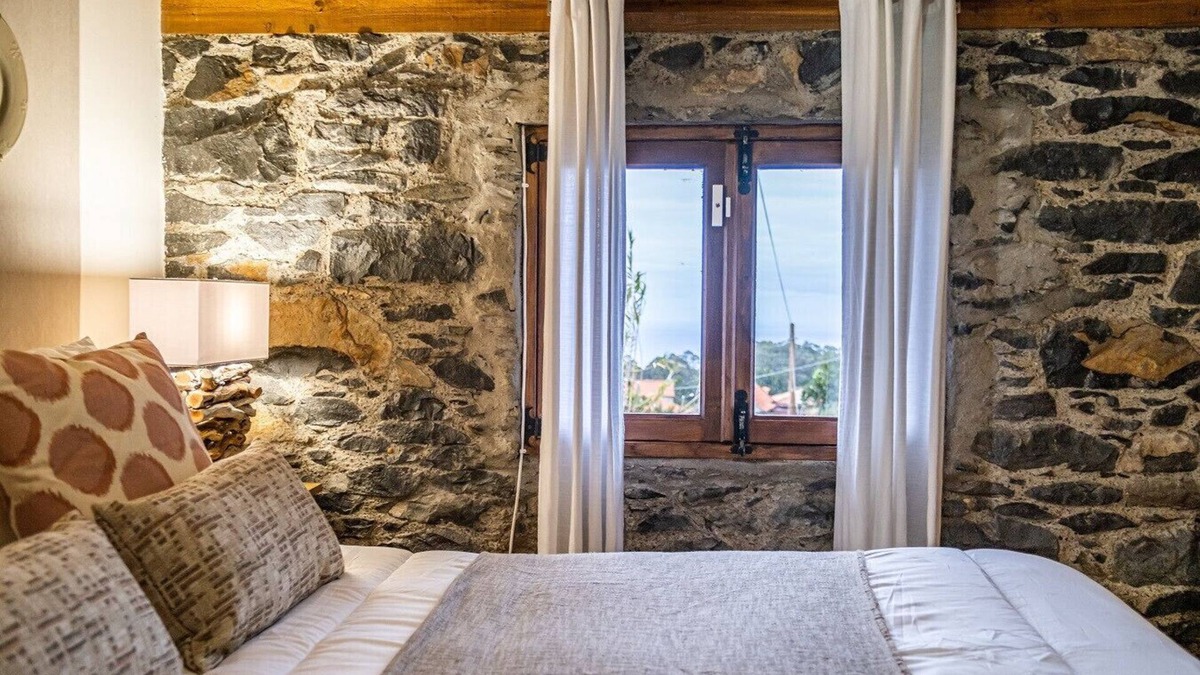 Porto Moniz Cottage | King' Shelter by Madeira Sun Travel