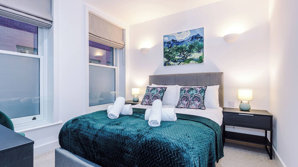 Manchester City Centre House | King Street Collection