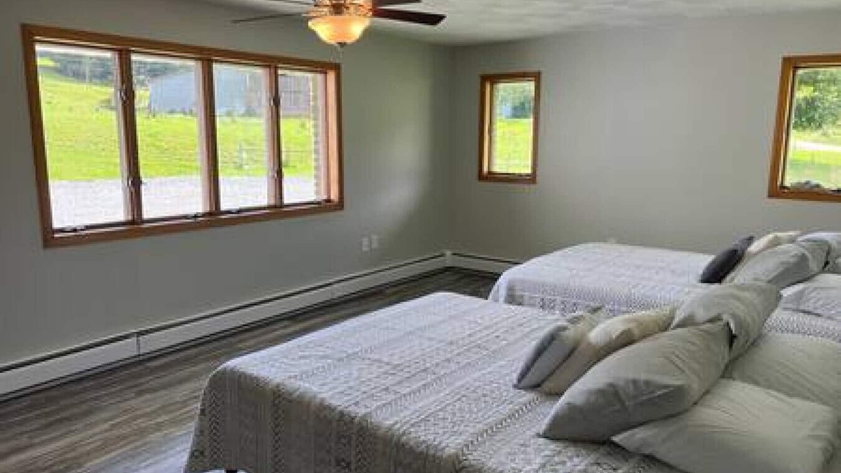 Wellsboro Cabin | King Suite Near Town + Trails~Game Room + Firepit