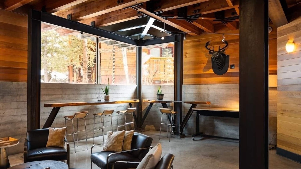 Truckee Hotel | King + Twin Sleeper + Full, Gravity Haus, Garden, Mountain Adventures - 2 Units