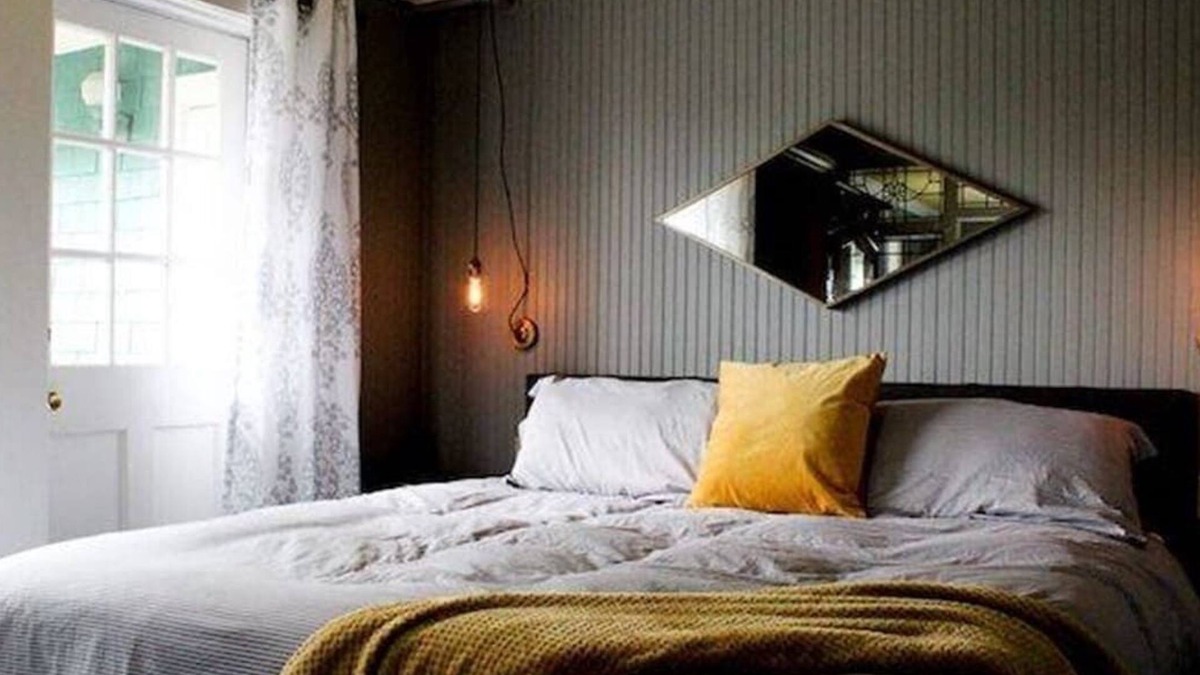 Seaview Hotel | King with Balcony at Shelburne Hotel