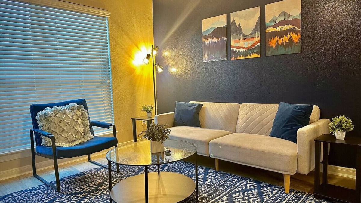 North Houston Apartment | KINGbed w/pool/gym/BBQ@theHeights,LongStayDiscount