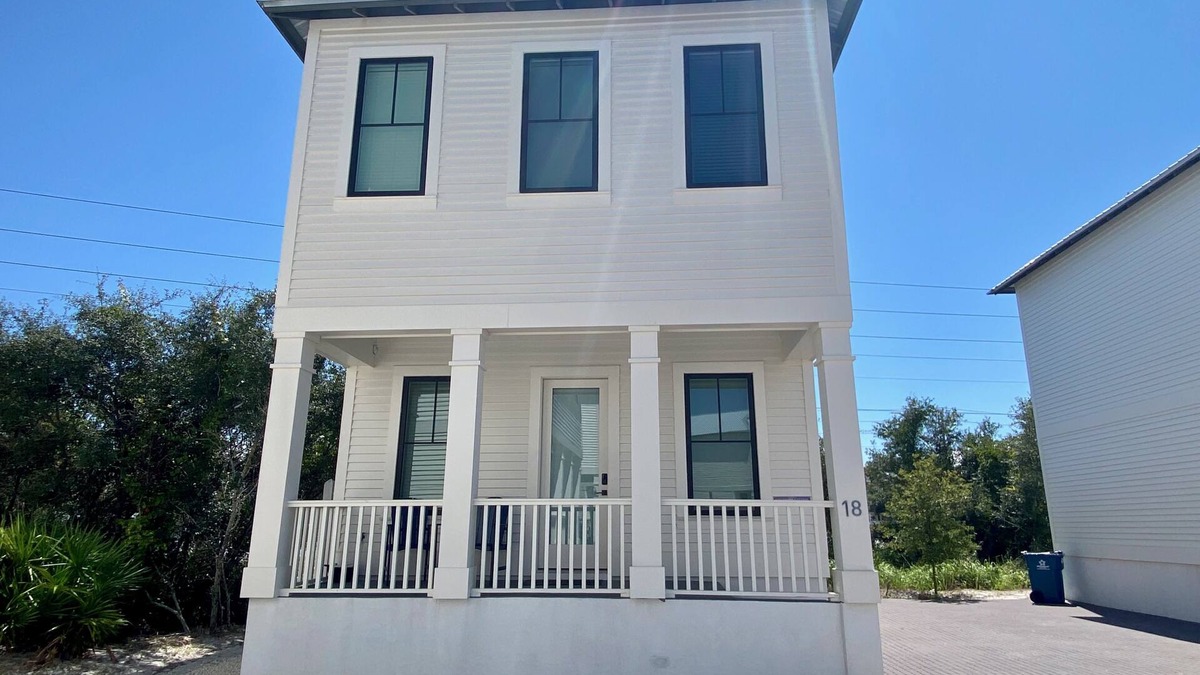 Orange Beach Cottage | Kingfisher Cottage at Tannin *Breathtaking Coastal Home With Beach Access*