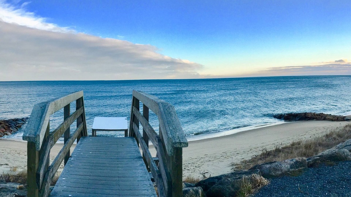 Dennis Port Hotel | Kingfisher Oceanside