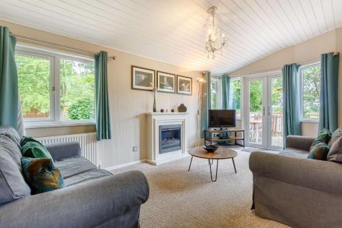 Churchill House | Kingham Lodge
