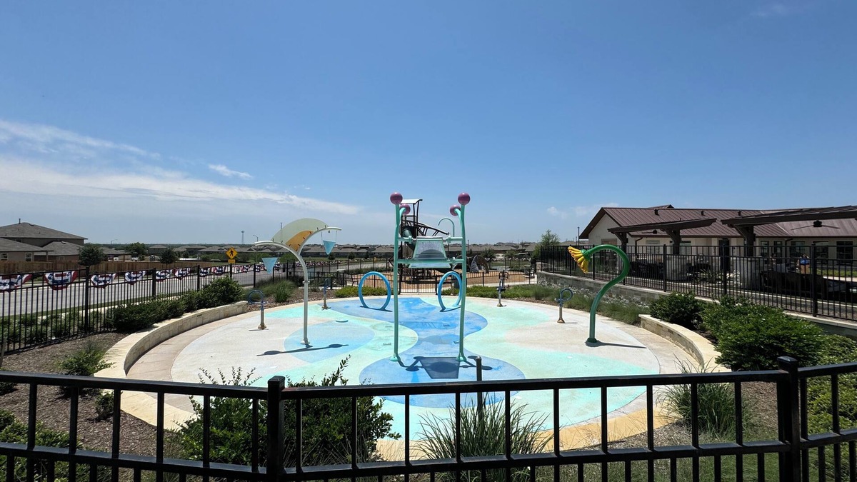 Medina Valley House | Kinglsey Oasis – The Perfect Family Getaway w/Resort Amenities, Pet Friendly!