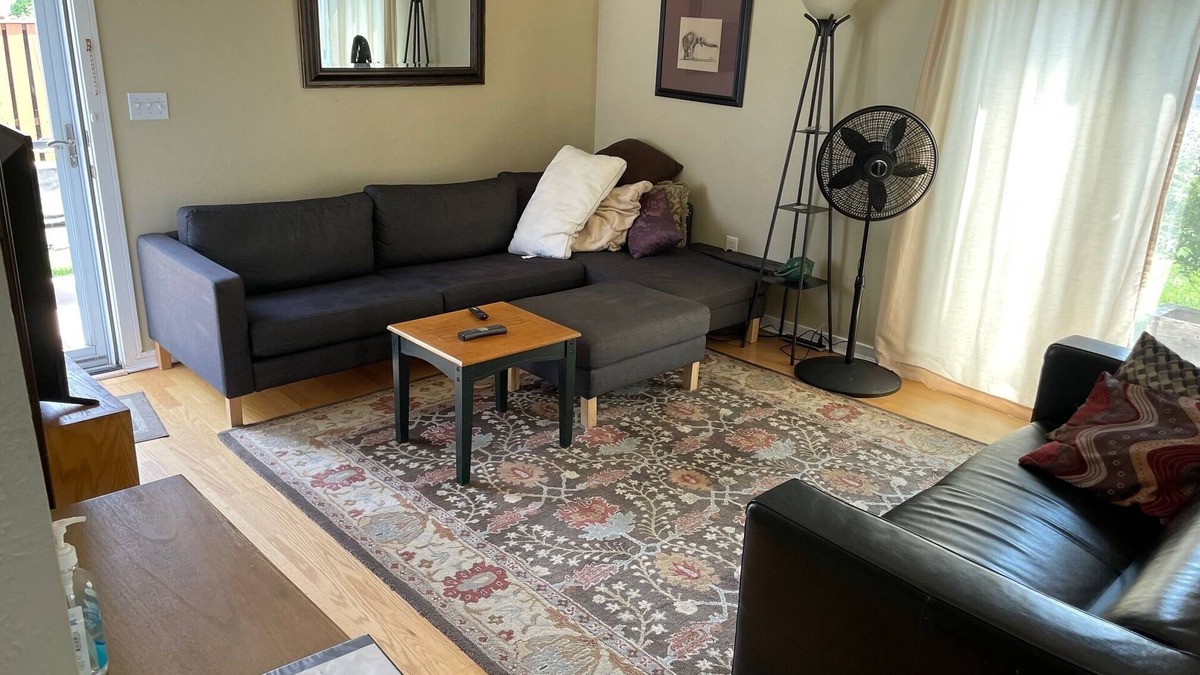 Glenwood Grove - North Iris House | Kings and Queens 3 BR Base Camp