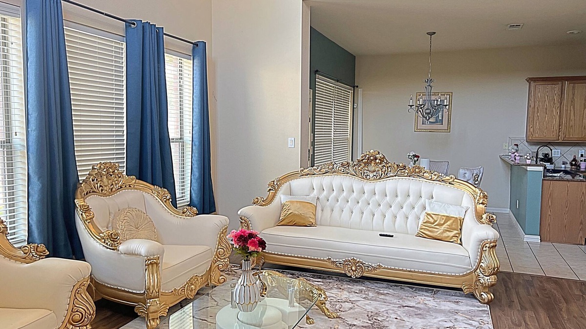 Tarrant County House | Kings and Queens long stay luxuryhome