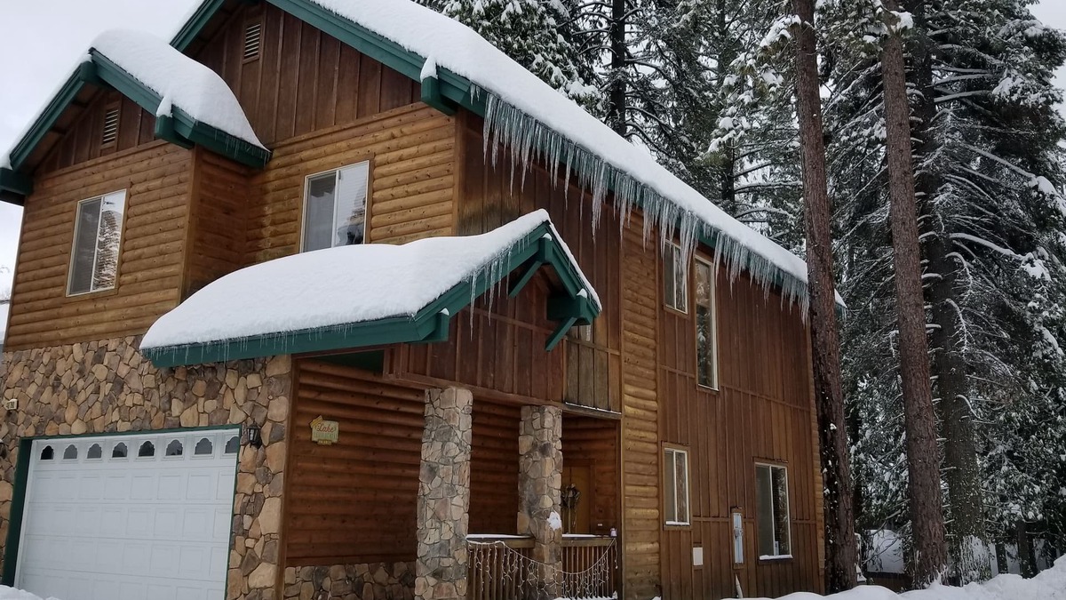 Shaver Lake Cabin | King’s Cabin Mtn Retreat at Shaver Lake! – Nr Village, wifi, A/C, Prem Property!