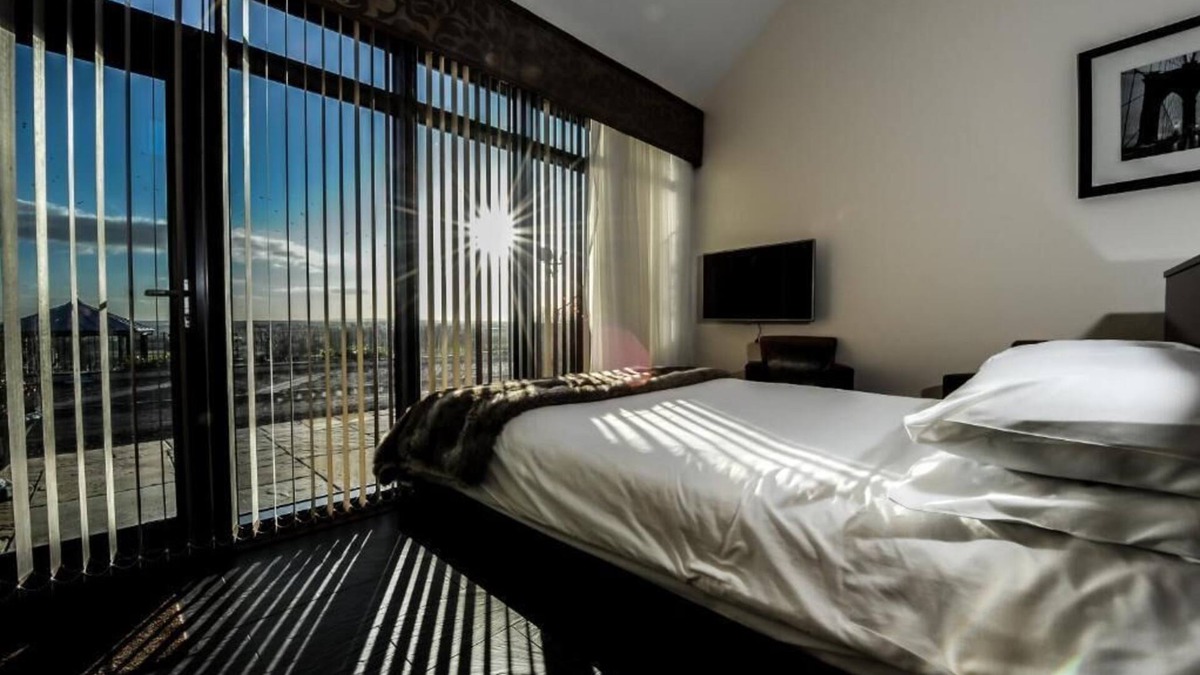 Pontefract Hotel | Kings Croft Hotel