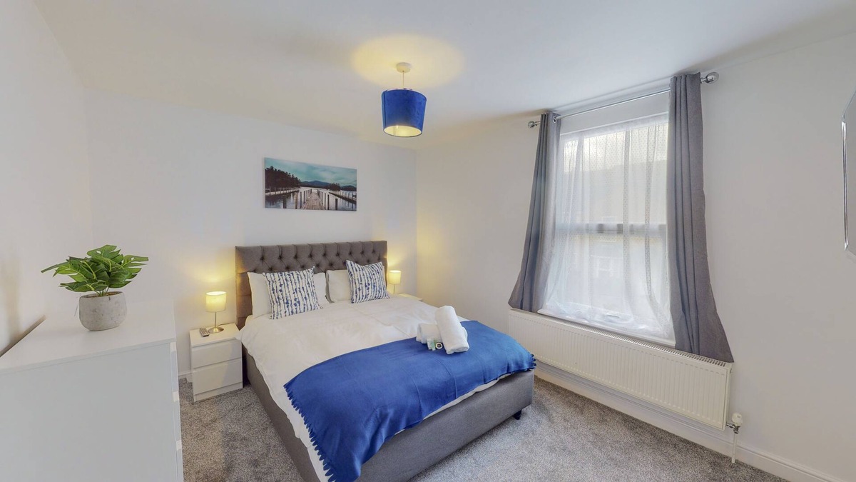 Gillingham House | Kings House 4 Bedroom Home, Gillingham