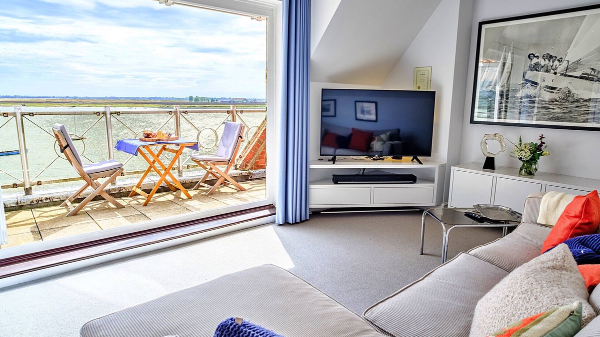 Burnham-on-Crouch Apartment | Kings Wharf
