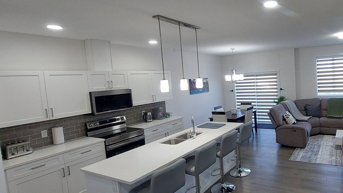 Spruce Grove House | Kingsbury Palace