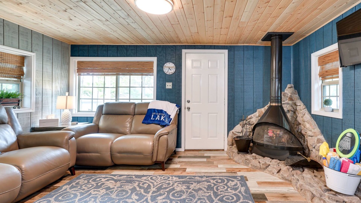 Kingston Cabin | Kingston Cabin Rental: Walk to Lake Texoma Beaches