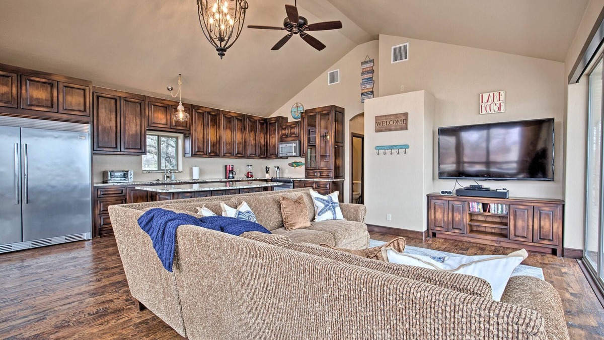 Kingston Cabin | Kingston Cabin w/Easy Access to Lake Texoma!