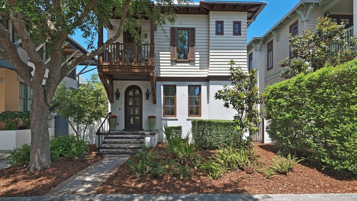 Rosemary Beach House | Kingston Cottage – Mediterranean-Inspired Retreat in Rosemary Beach