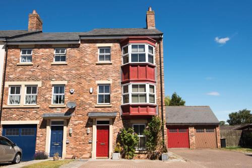 Durham House | Kirkwood Drive