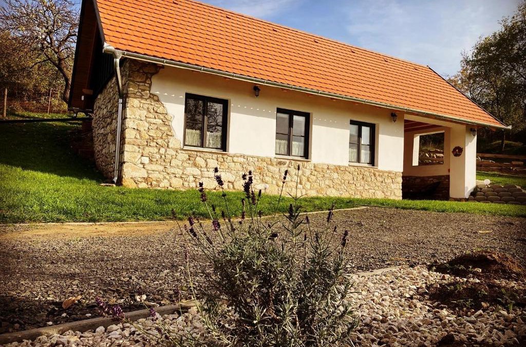 Pecsvarad House | Kishosszúrét Vendégház