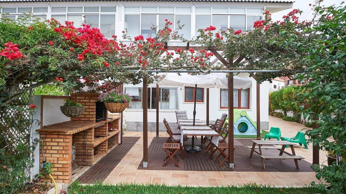 Ericeira House | KISS FLOWER HOUSE, the ideal choice for family holidays close to the beach