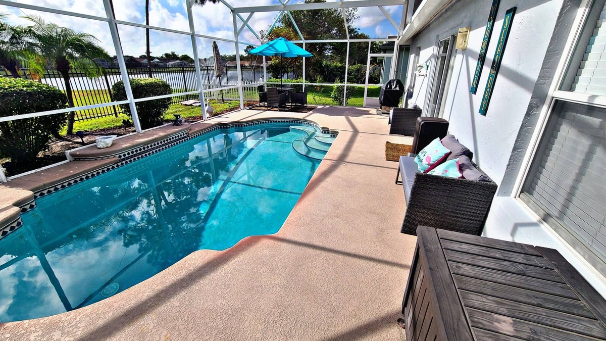 Indian Point Villa | Kissimmee 3 bedroom with private pool 10 mints to Disney