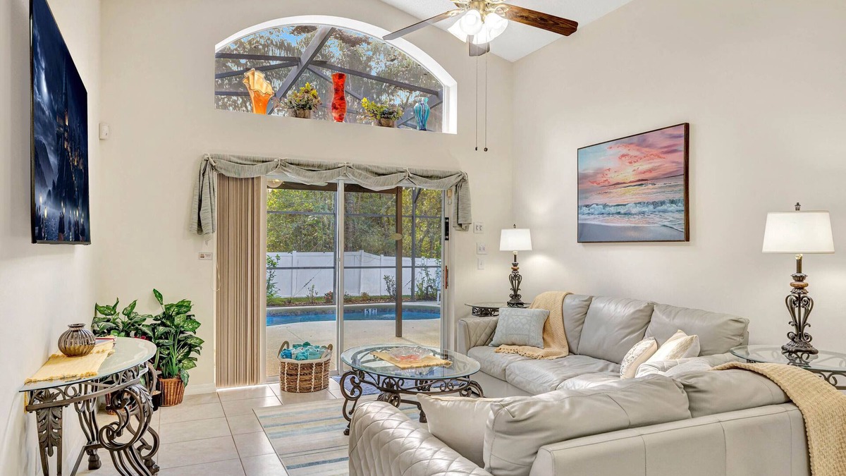 Seasons House | Kissimmee 9 miles from Disney! Private pool-hot tub, spacious house and yard.