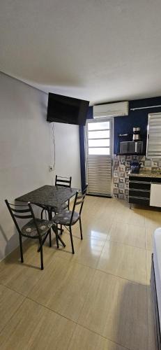 Salto Apartment | Kitnet 8 em Salto Espaço Inteiro para Sua Estadia